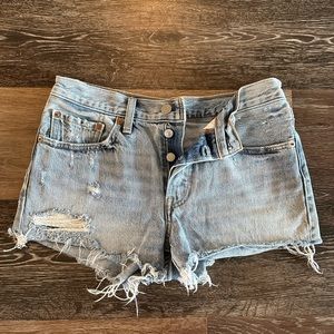 501 Levi shorts